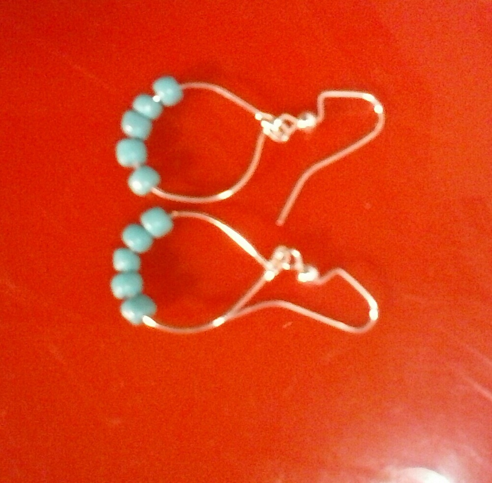 NWY Handnadr Earrings Hoops Glass beads